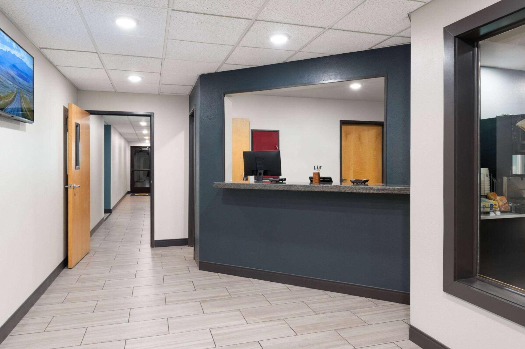 Motel Super 8 By Wyndham Big Timber Exterior foto